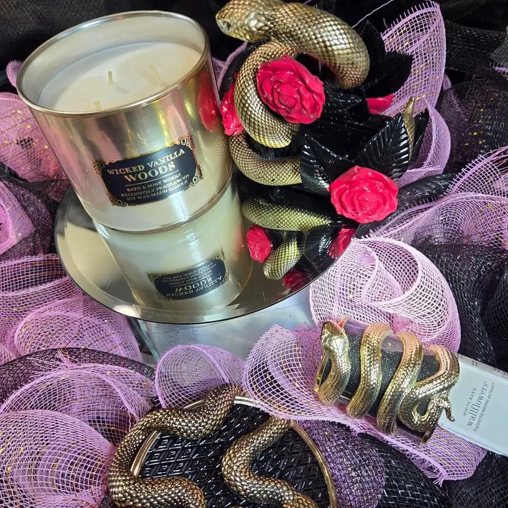 Bath and body works Halloween limited edition 3-wicks candle bundle